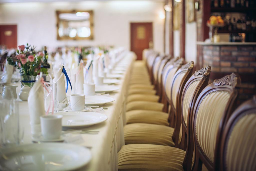 Hubertus Aparthotel & Restaurant & Horse Club Starogard Gdański Eksteriør bilde