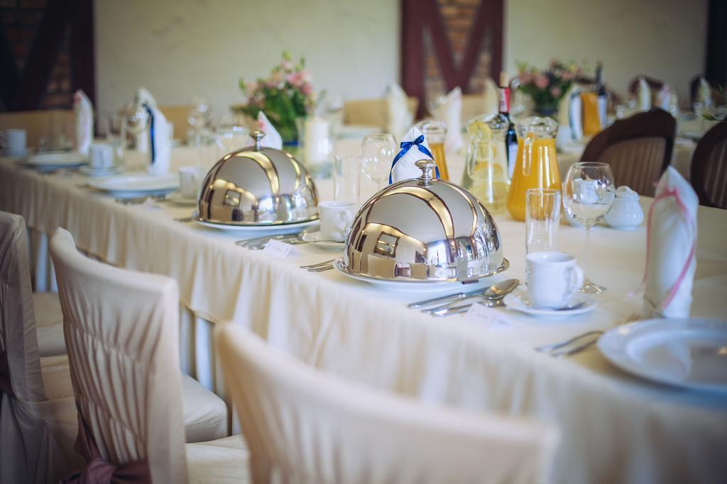 Hubertus Aparthotel & Restaurant & Horse Club Starogard Gdański Eksteriør bilde