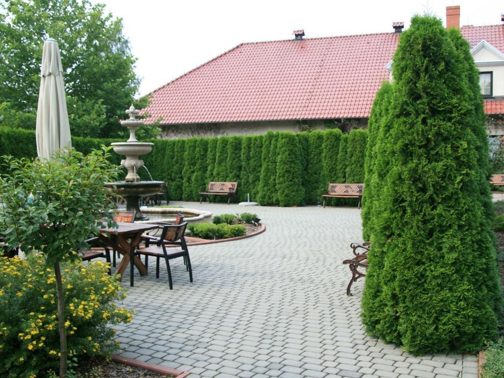 Hubertus Aparthotel & Restaurant & Horse Club Starogard Gdański Eksteriør bilde