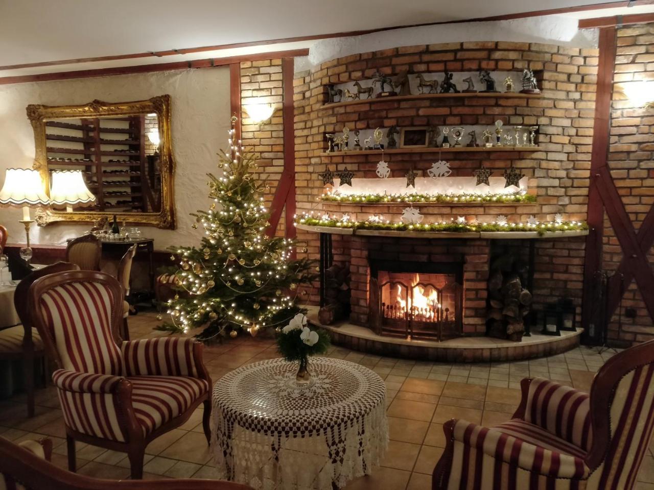 Hubertus Aparthotel & Restaurant & Horse Club Starogard Gdański Eksteriør bilde